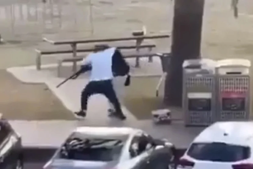 Sidneydə hücumun icraçıları ata və oğul olub