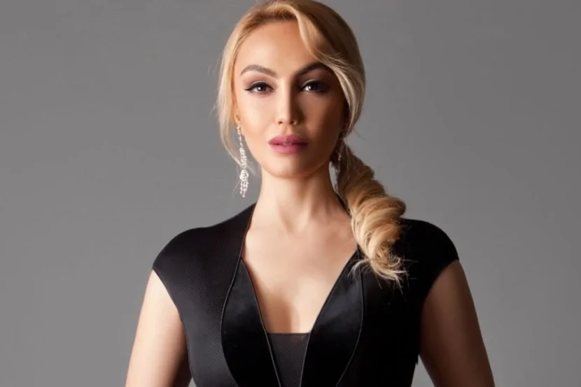 Nura şou-biznesin \"mafiya\" sistemi haqqında KİTAB yazır