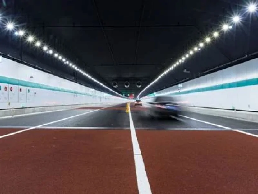 Çində sürətli tunel istifadəyə VERİLİB