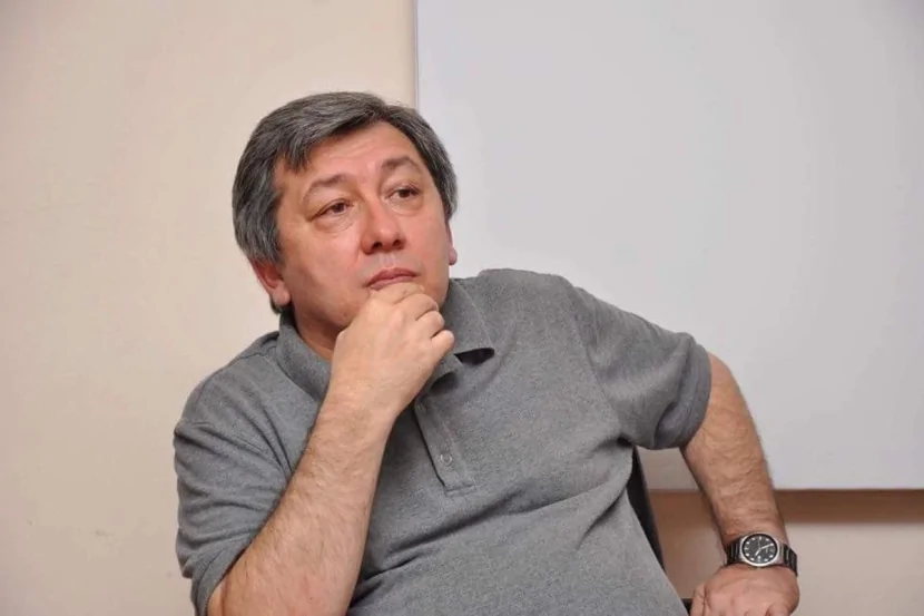 Altay Göyüşovun məhkəməsi BAŞLADI