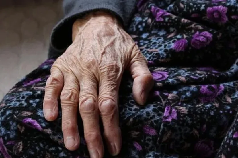 86 yaşlı qadın ÖLÜ tapıldı