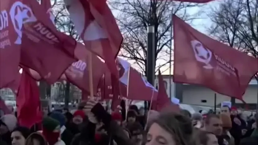 Maduroya görə ETİRAZLAR başladı