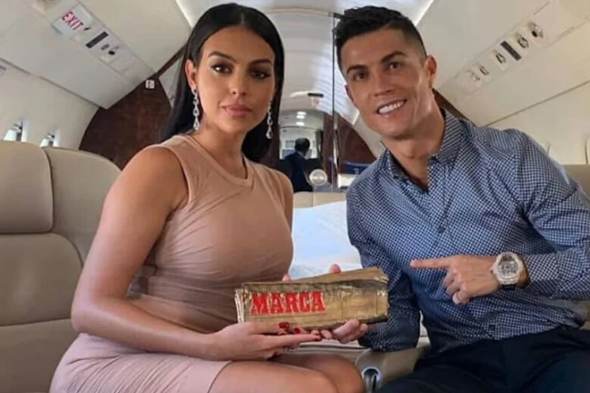 Ronaldo dəbdəbəli malikanəsini satmaq istəyir