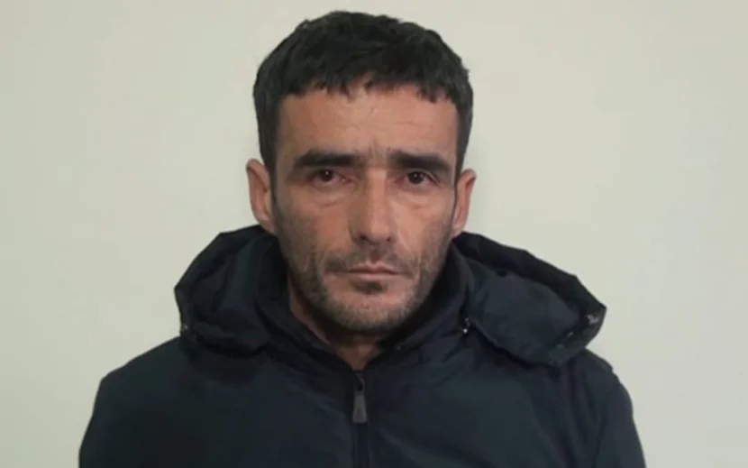 Kameraları sındırıb, oğurluq edirmiş