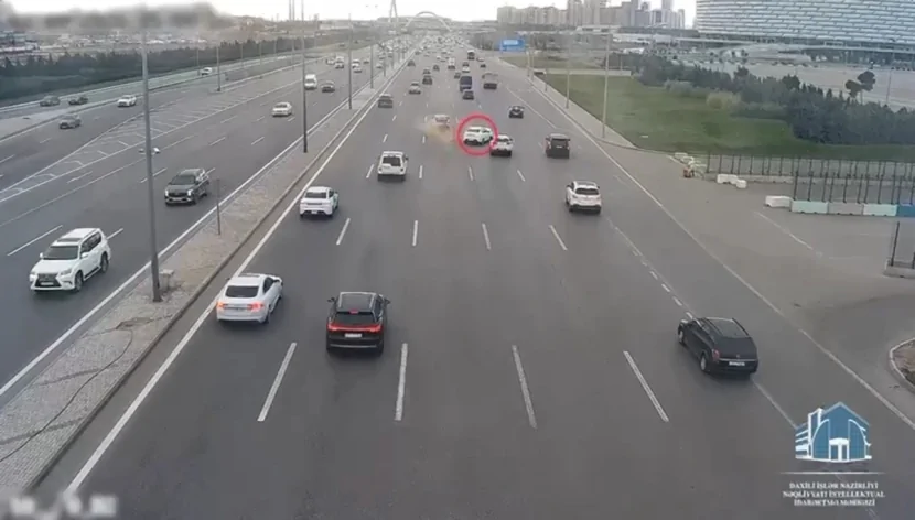 Bakıda sürücü diqqətsizliyi qəzaya səbəb oldu - ANBAAN VİDEO