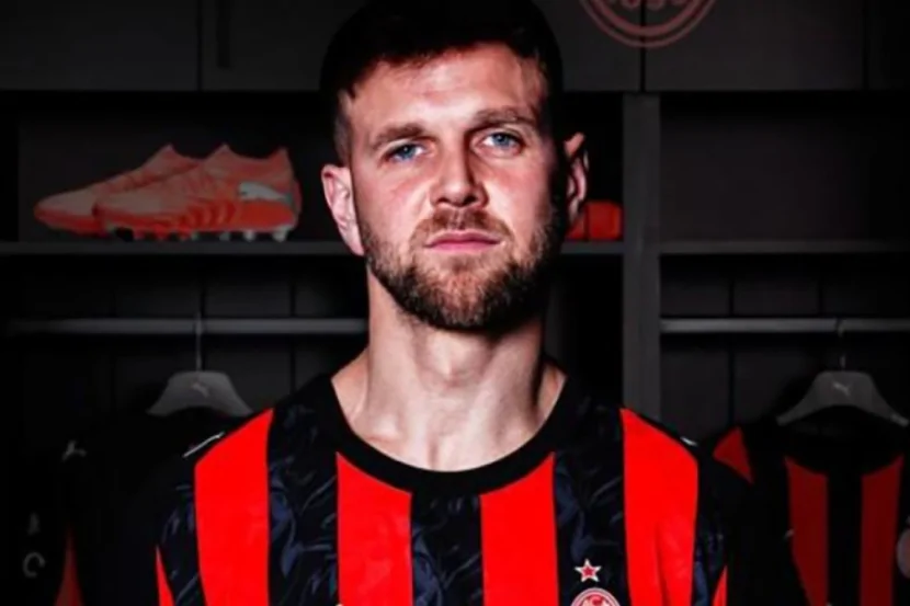 \"Beşiktaş\" müdafiəçisi ilə yollarını AYIRDI