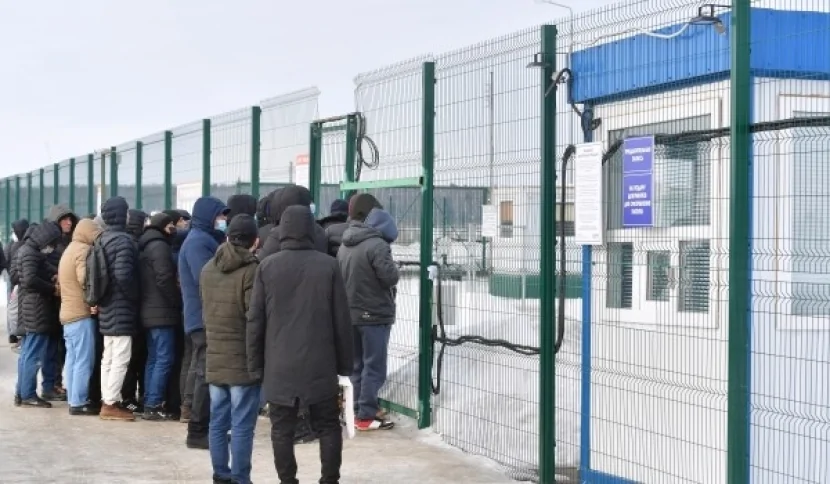 Rusiya miqrantların tibbi müayinədən keçməsini tələb edəcək