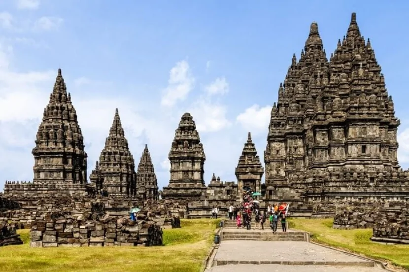 Bu müsəlman ölkəsində  turistlər üçün  yeni QADAĞA