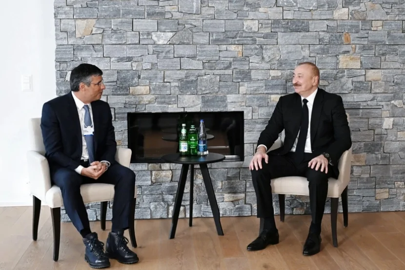 İlham Əliyev və oğlu Davosda GÖRÜŞ keçirdi
