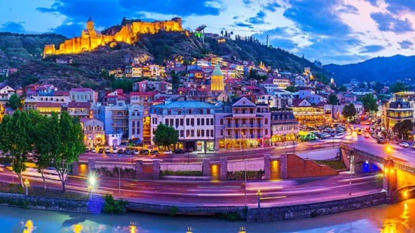 Tbilisidə azərbaycanlı gənc SAXLANILDI