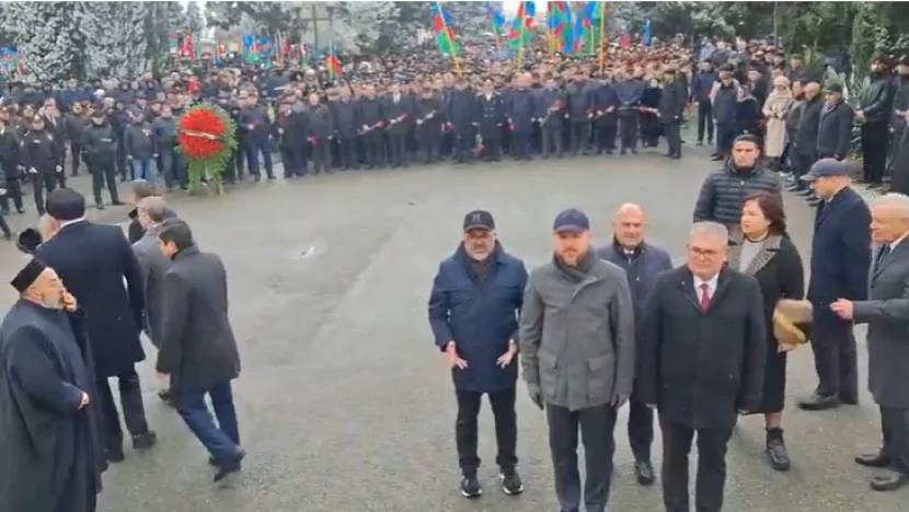 Ərdoğanın oğlu Şəhidlər xiyabanını ZİYARƏT ETDİ
