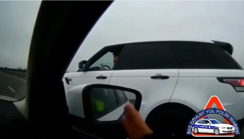“Range Rover”lə təhlükəli manevrlər edən sürücü HƏBS OLUNDU