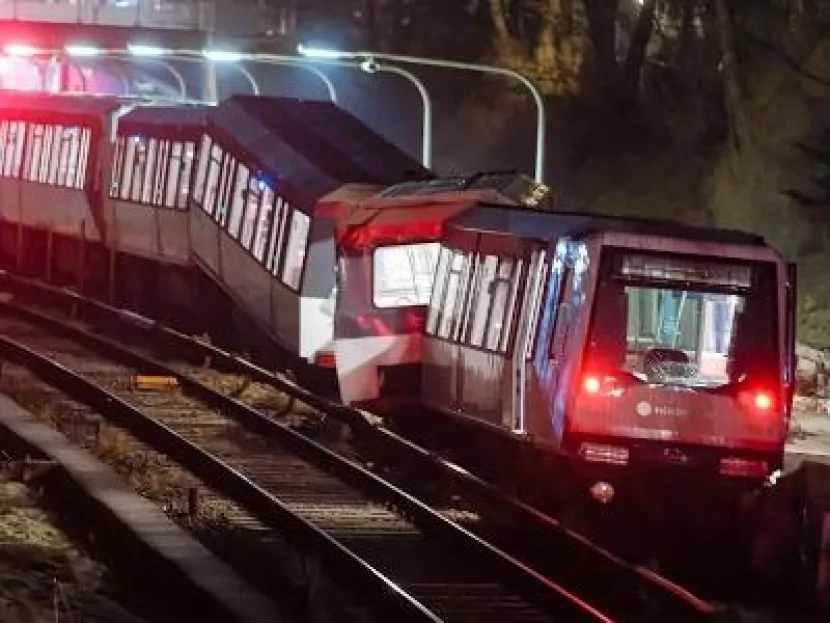 Almaniyada metro relsdən ÇIXIB