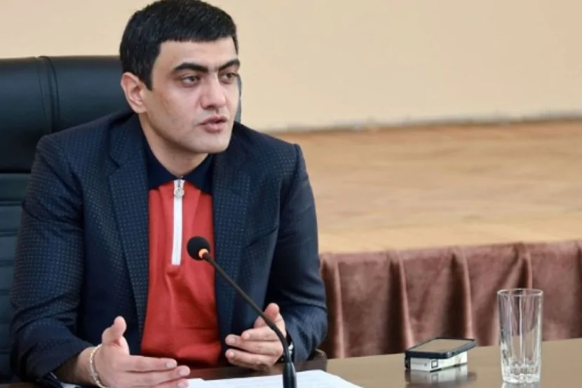 Ermənistanda merin sürücüsü ÖLDÜRÜLDÜ