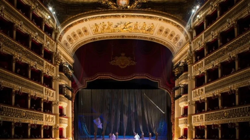 Azərbaycan teatrlarında 46 ştat ləğv edilib - TAM SİYAHI