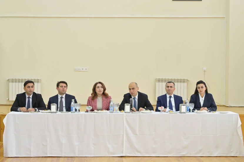 Elm və təhsil naziri gənc pedaqoji heyətlə GÖRÜŞÜB