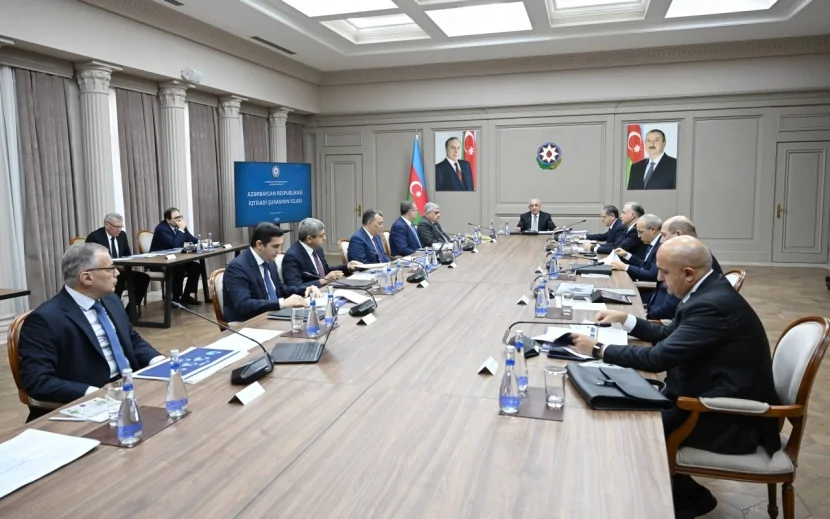 Əli Əsədov iclas keçirdi, tapşırıqlar verdi- FOTOLAR