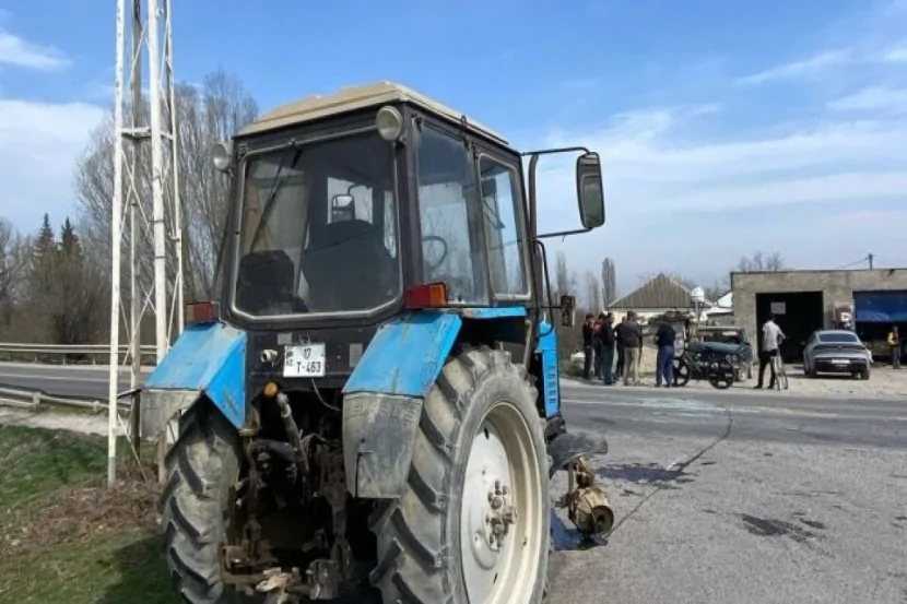 Sabirabadda baş verən qəzada sürücü ağır YARALANIB