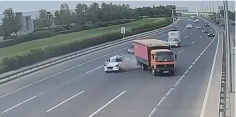 Sürücü məsuliyyətsizliyi FƏLAKƏTƏ YOL AÇIR- ANBAAN GÖRÜNTÜLƏR