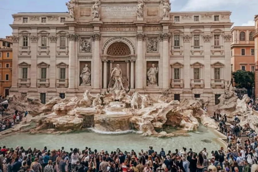 Roma Trevi fəvvarəsinə yaxınlaşmaq üçün rüsum tətbiq edib
