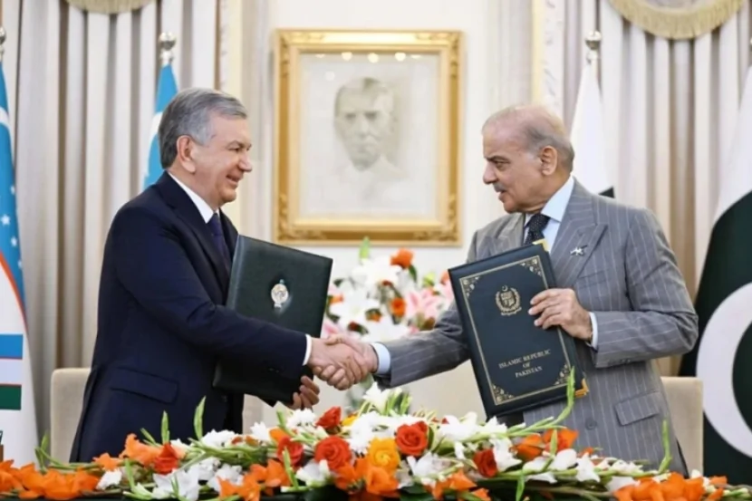 Özbəkistan və Pakistan sazişlər imzaladılar