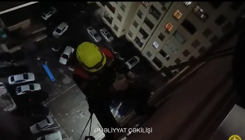 Köməksiz qalan azyaşlı XİLAS EDİLDİ- ANBAAN GÖRÜNTÜLƏR