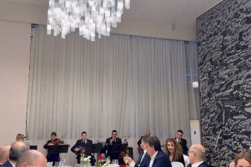 Serbiyada \"Ay Laçın\" oxundu