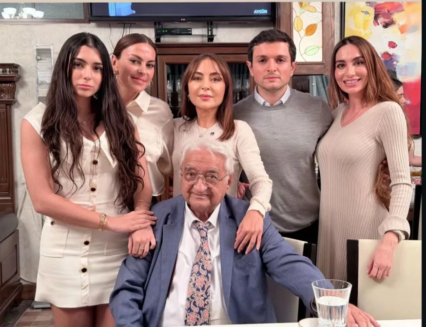 Nərgiz Paşayevadan atasına TƏBRİK