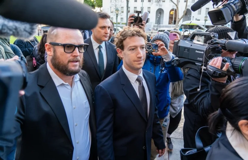 Mark Zuckerberg məhkəmədə ifadə verib