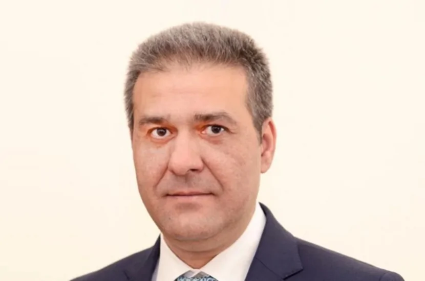 Paşinyan yüksək vəzifəli məmuru işdən UZAQLAŞDIRDI