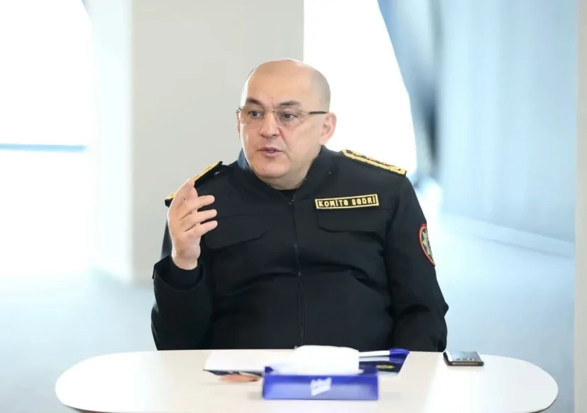 Gömrük sədrinin ofis forması: General rütbəsi DETALLARI NİYƏ YOXDUR?