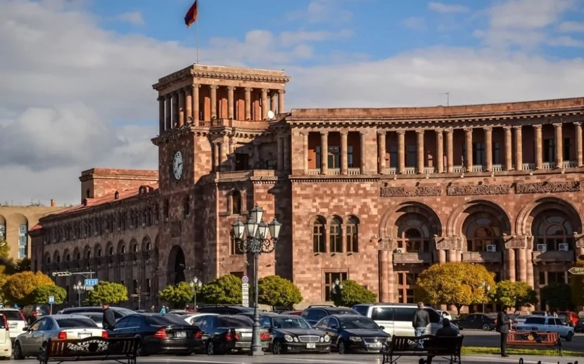 Ermənistanda keçmiş prokurorun meyiti çaydan TAPILIB