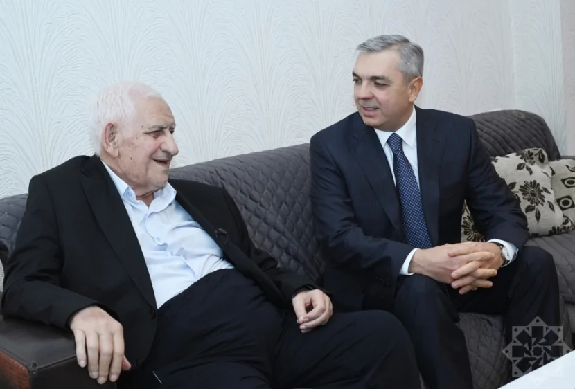 Xalq şairi Nəriman Həsənzadəyə “Heydər Əliyev” ordeni TƏQDİM EDİB