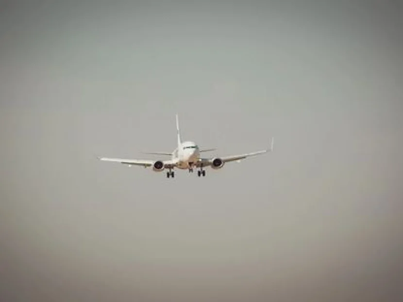 Türkiyəyə uçan təyyarədə YANĞIN