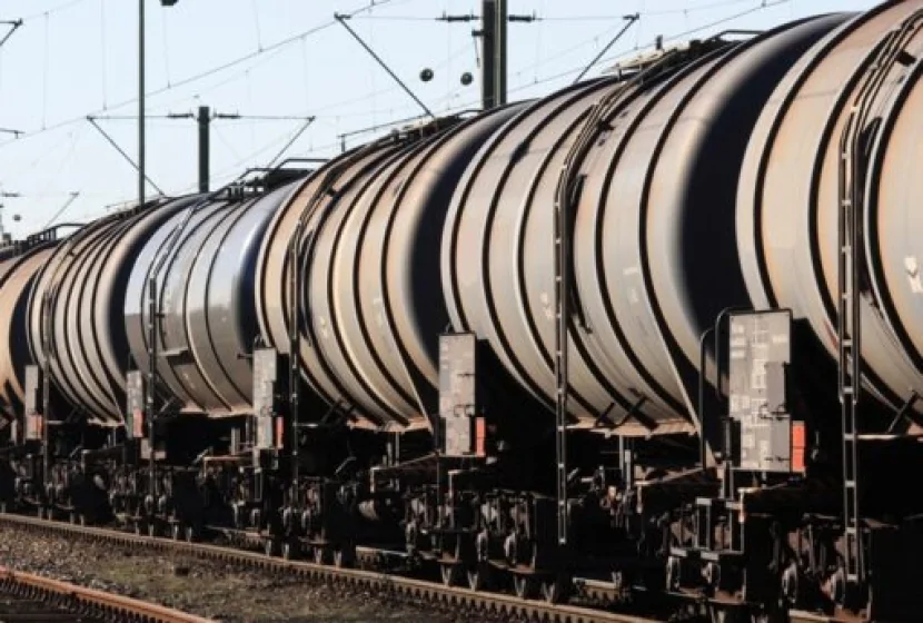 Azərbaycan Ermənistana 4500 ton dizel GÖNDƏRİR