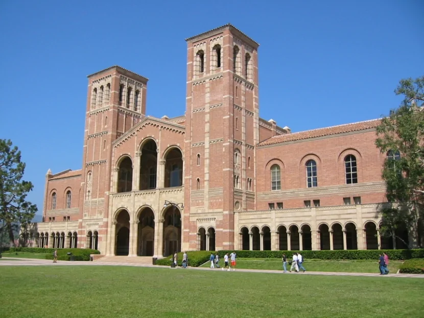 ABŞ Kaliforniya Universitetini məhkəməyə verib