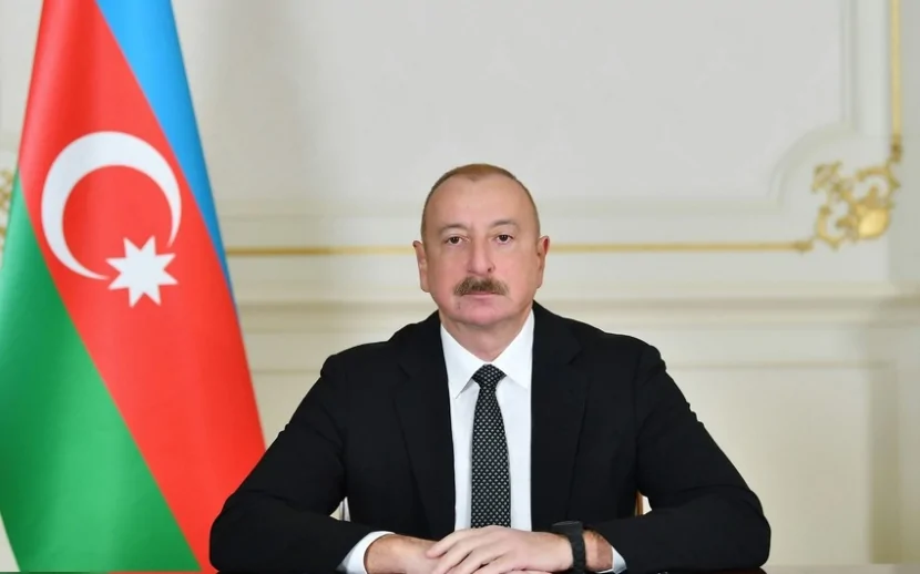 İlham Əliyev xanımları təbrik etdi