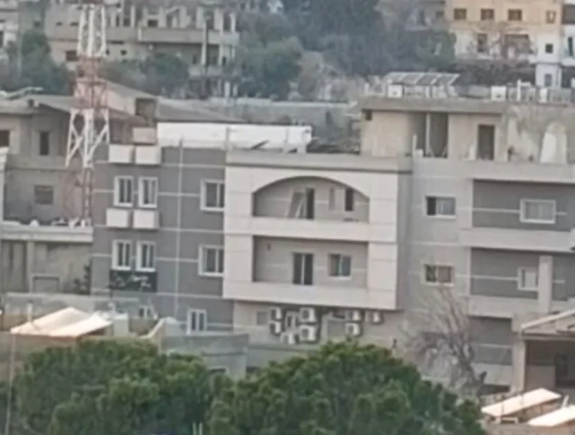 \"Hizbullah\"ın Livandakı mövqeləri bombalanır