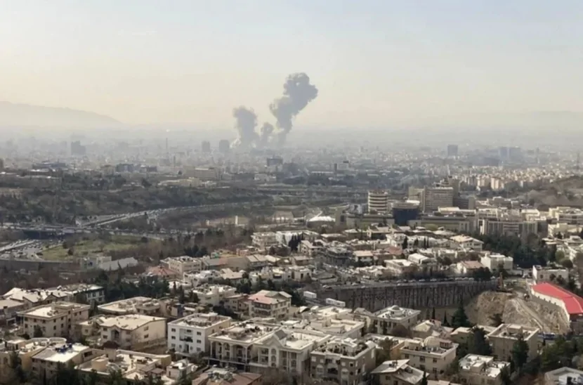 İsrail Ordusu eyni anda Tehran və Beyruta zərbələr ENDİRİR