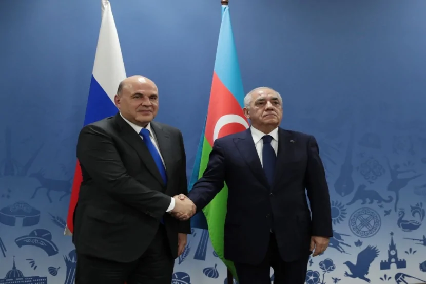 Əli Əsədov Mişustinə zəng etdi