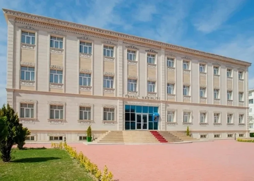 Naxçıvanda dərslər DAYANDIRILDI