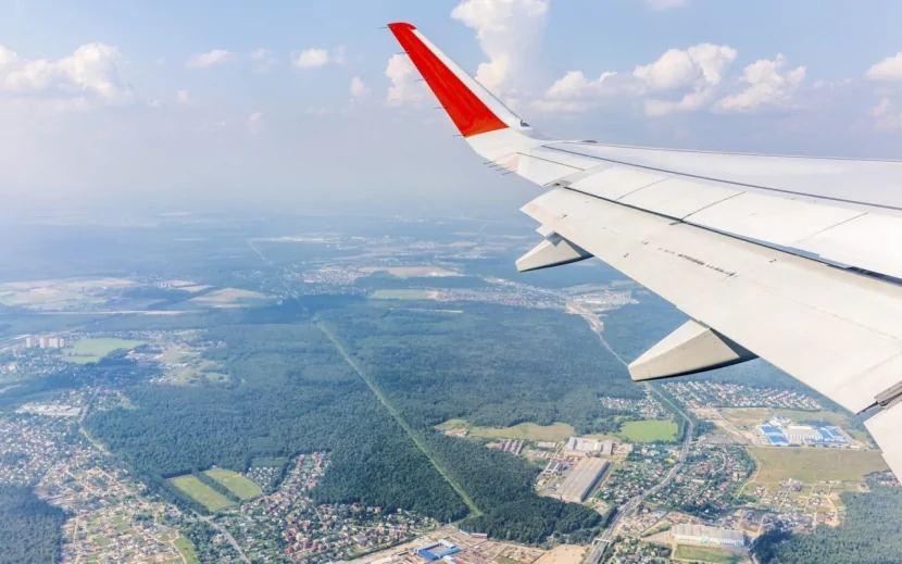 Polşa hava məkanını BAĞLAYIR