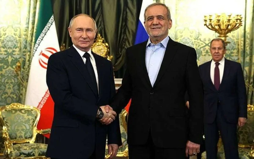 Putin Pezeşkiana başsağlığı verib