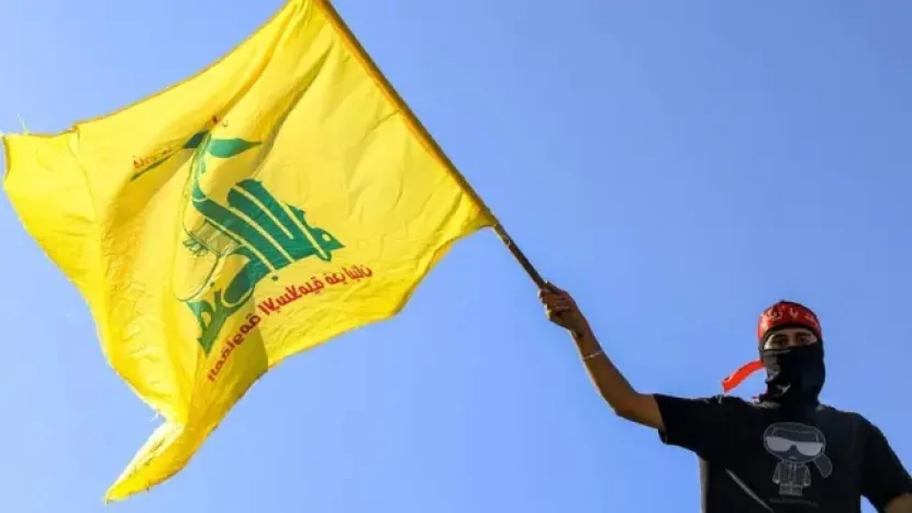 \"Hizbullah\" neft emalı zavoduna hücum etdi