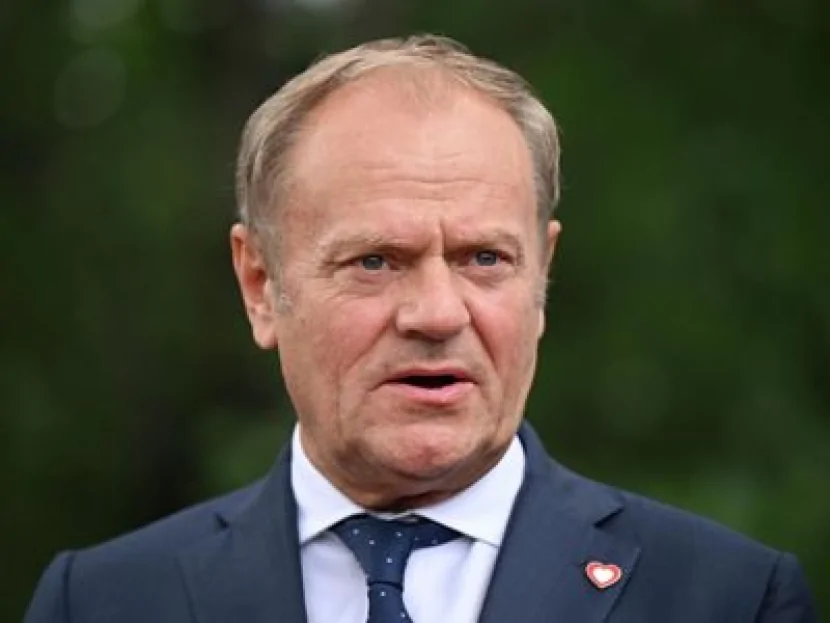 Donald Tusk Vətəndaş Koalisiyasının SƏDRİ SEÇİLİB