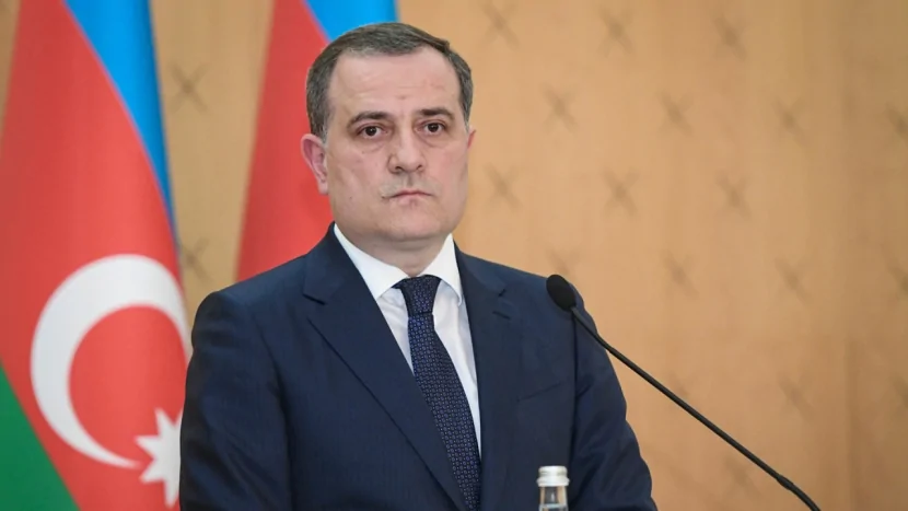 Ceyhun Bayramov Kolumbiya səfiri ilə görüşdü