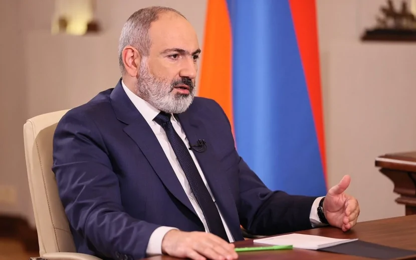 Paşinyan Qarabağla bağlı iddianı yeni Konstitusiyadan ÇIXARTDIRIR