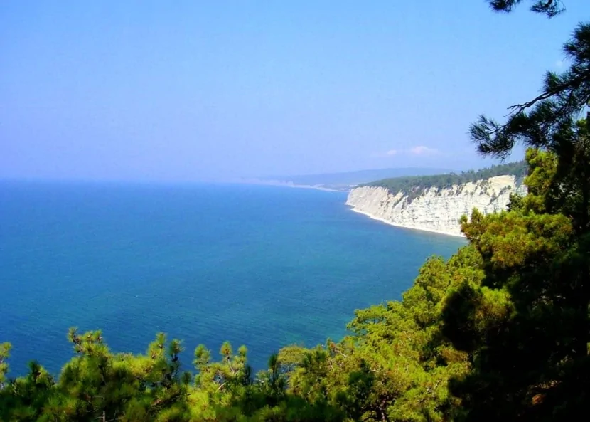 Yunanıstana məxsus tankerə hücum edildi