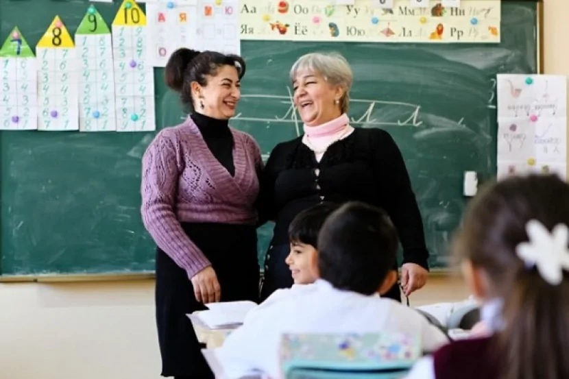Müəllimlərə bayramda bu qədər MÜKAFAT VERİLƏCƏK