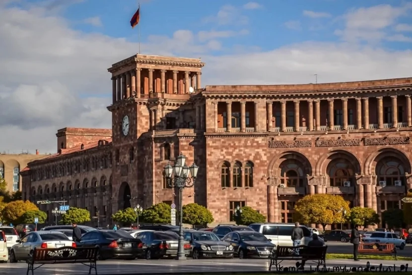Ermənistan Omanda səfirlik açdı